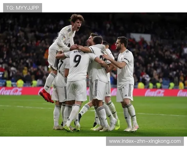 欧冠焦点之战皇马强势连胜稳居巅峰利物浦回暖欲力挽颓势对决激烈 欧冠焦点之战皇马强势连胜稳居巅峰利物浦回暖欲力挽颓势对决激烈