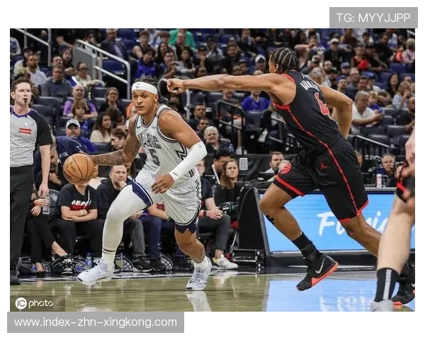 班凯罗空砍28+6!魔术末节14分的状元仍难救主 班凯罗空砍28+6!魔术末节14分的状元仍难救主