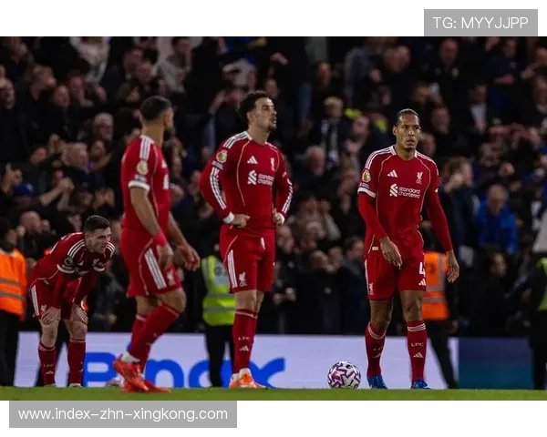 切尔西古斯托人球分过后助攻完成漂亮配合，展现出色技术与团队默契