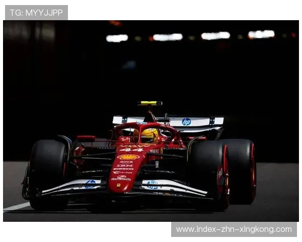 汉密尔顿末段硬胎强势追击完成超越