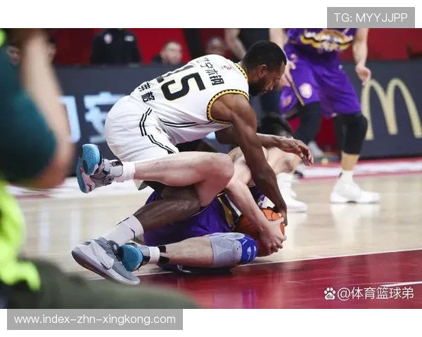 弗格回沈阳，球迷热情如归家