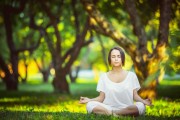 解析“数字孪生”技术在田径训练中的应用：如何精准模拟起跑爆发力。